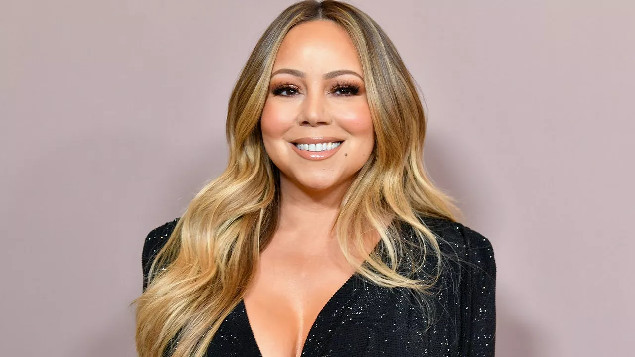 Mariah Carey says mother and sister died on same day, asks for privacy during 'impossible time'