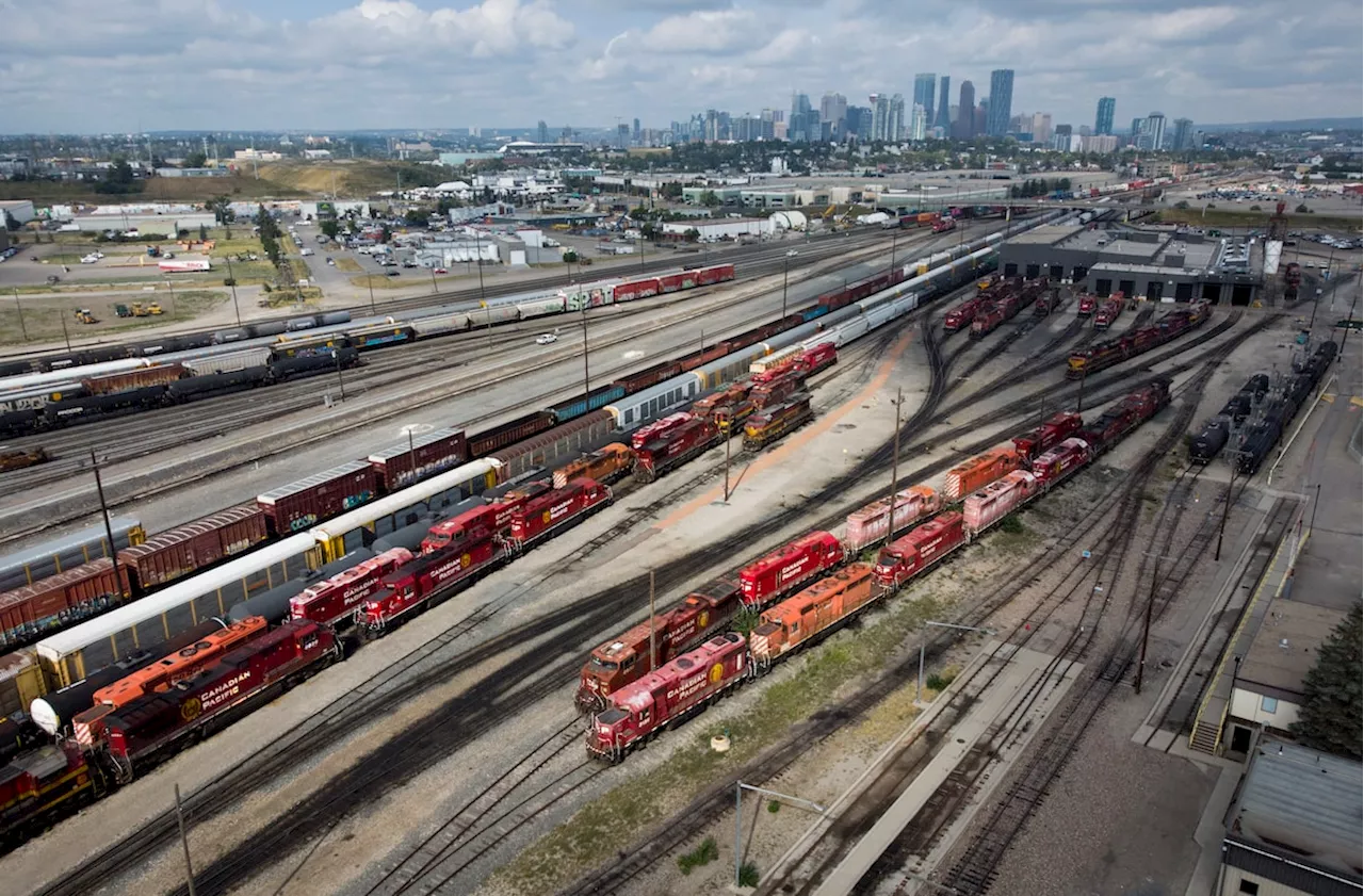 U.S. railroads cancel embargoes after Canadian work stoppage ends