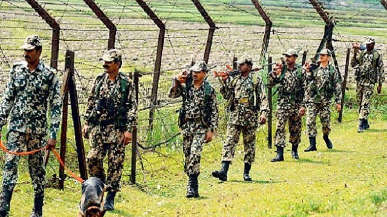 India Bangladesh Border: सीमा पर लगातार हो रही घुसपैठ की कोशिश, त्रिपुरा में पांच बांग्लादेशी गिरफ्तार