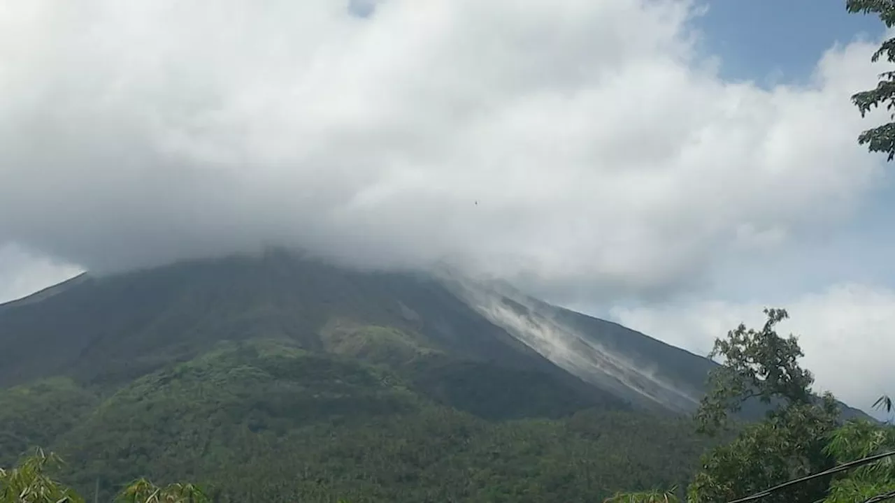 Waspadai Potensi Runtuhnya Material Vulkanik Gunung Karangetang di Sitaro