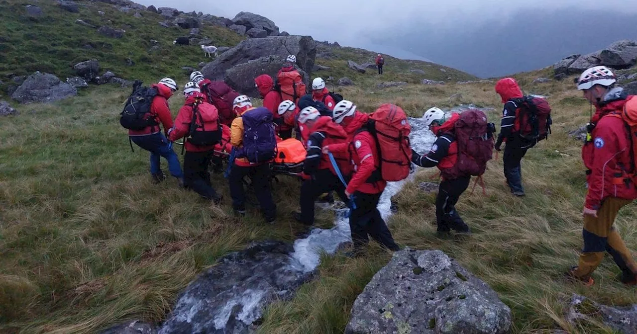 Mountain rescuers praise walkers who helped person on Scafell