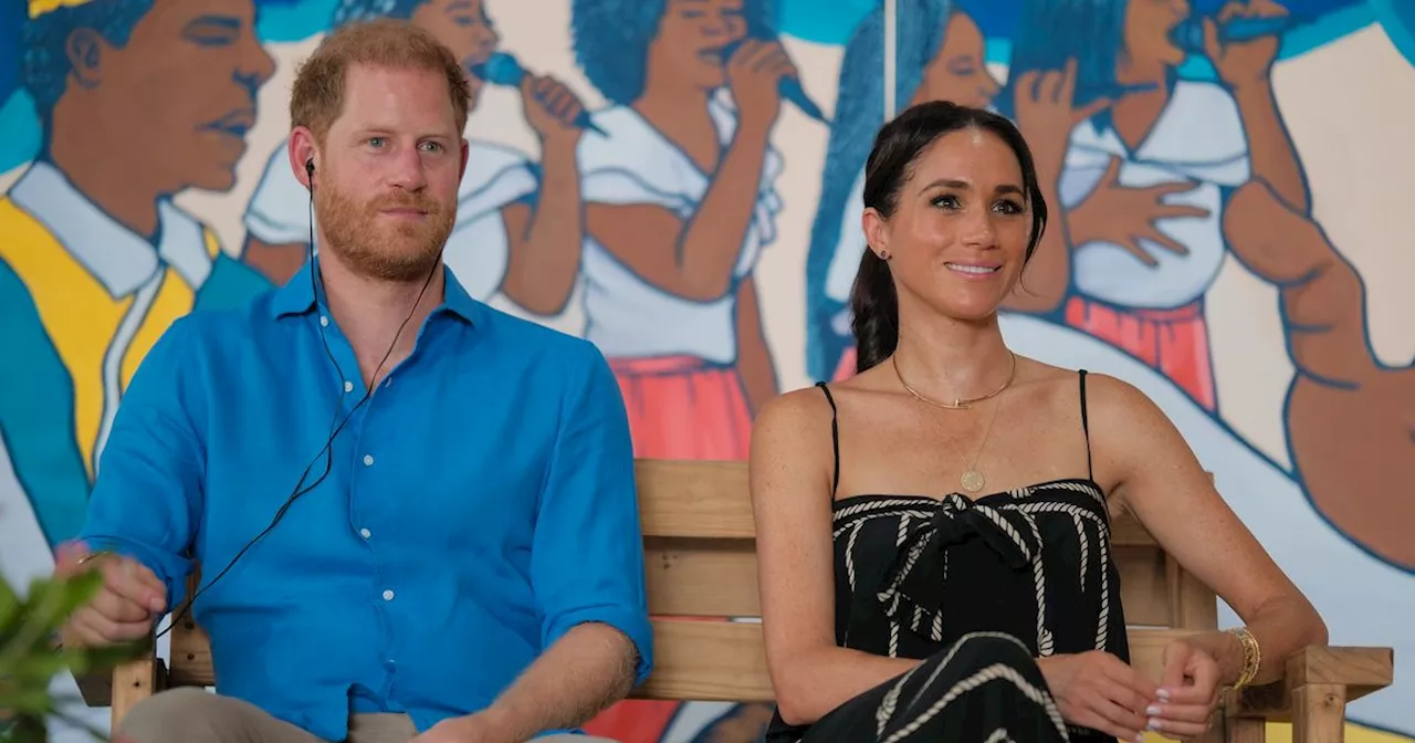 Meghan 'dominates' Harry with powerful gesture, body language expert says