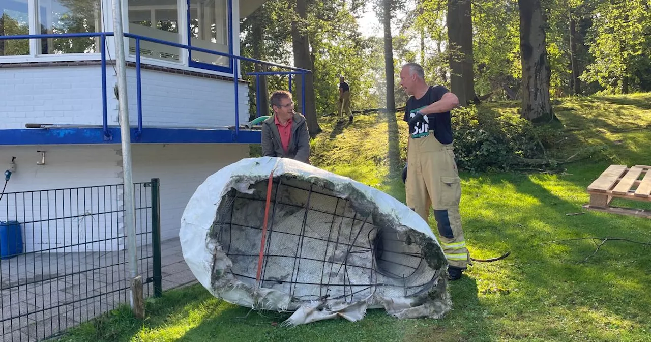 Een weggeblazen zwaan, vernielde tribune en een boom op het toiletgebouw: Drenthe likt haar wonden