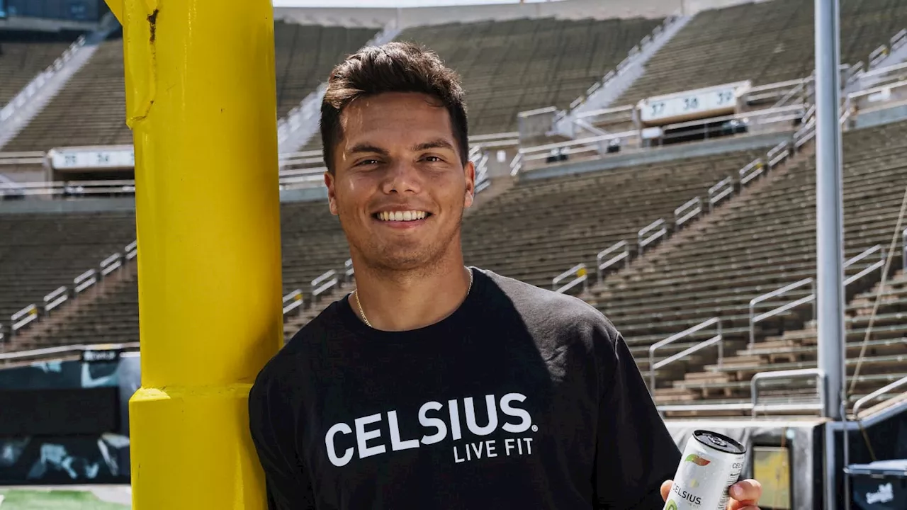 Oregon Ducks Quarterback Dillon Gabriel Signs Exclusive NIL Deal With Heisman Hopeful