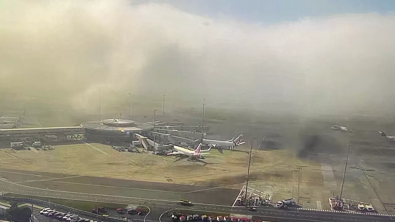 Brisbane Airport plagued with delays amid heavy fog, strike action