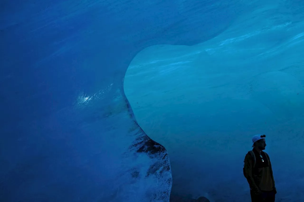 Islande : une grotte de glace s’effondre sur des touristes et provoque la mort d’une personne