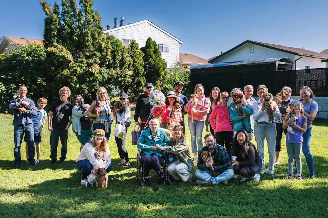 Kelowna Dachshund Club surprises senior for birthday