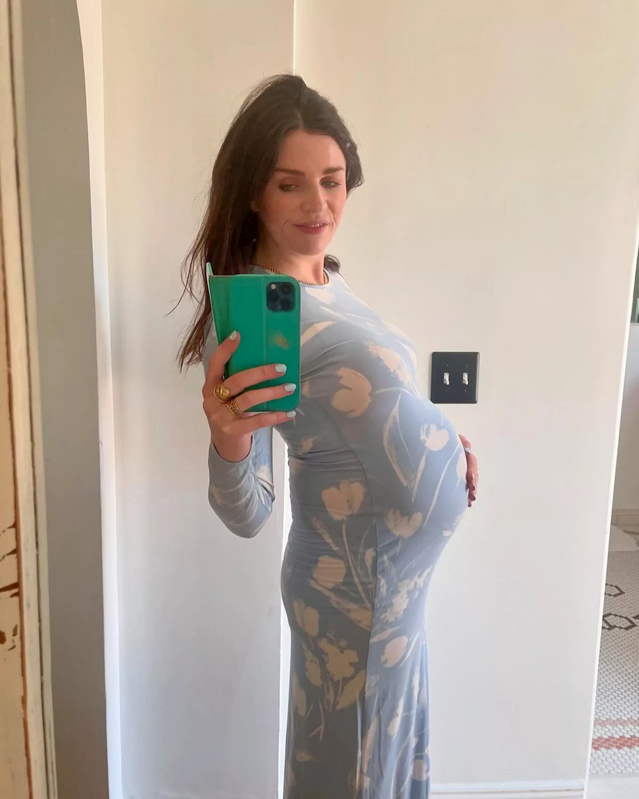 Aisling Bea announces the birth of her first child