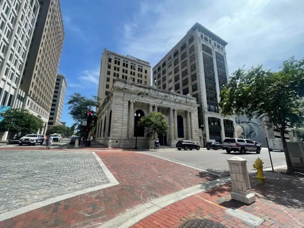 City of Jacksonville seeks to foreclose on Laura Street Trio Downtown