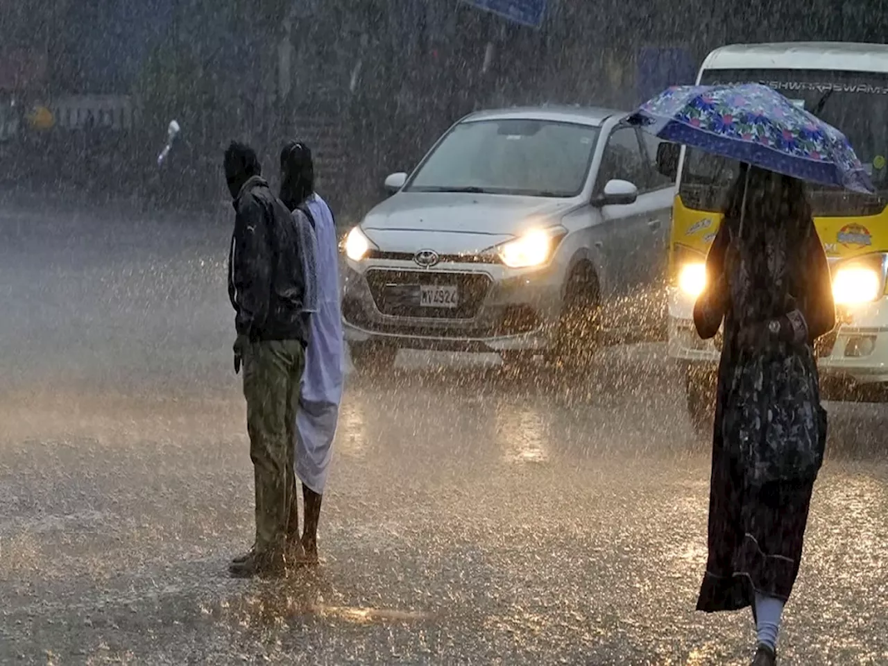 Maharashtra Weather News : ऑरेंज, यलो, रेड...; राज्यात सर्वत्र पावसाचे अलर्ट जारी, कुठं परिस्थिती धडकी भरवणार?