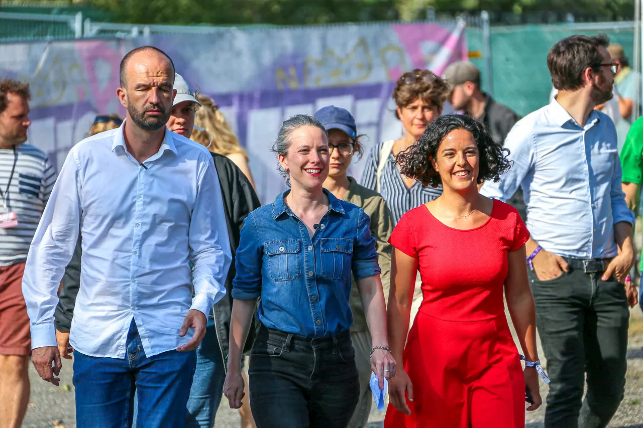 Nouveau Premier ministre : 'la démocratie ne signifie rien pour Emmanuel Macron', assène Lucie Castets