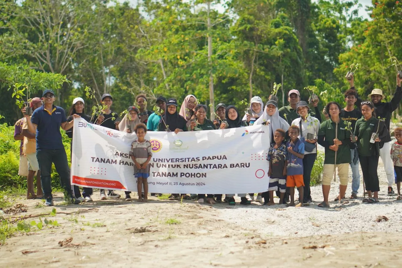 Penerima beasiswa Pertamina tanam ribuan bibit mangrove tekan emisi