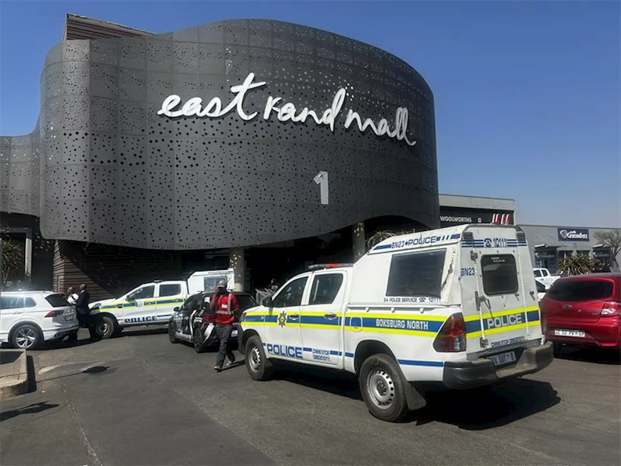 Armed robbers hit East Rand Mall jewellery store, bystander injured