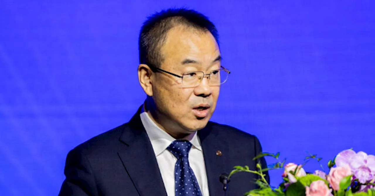 Chinese Central Bank President Suddenly Resigns for ‘Personal Reasons’