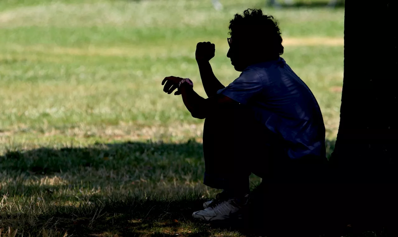 Cleveland rec centers extend hours, offer relief during heat wave; some schools cancel classes