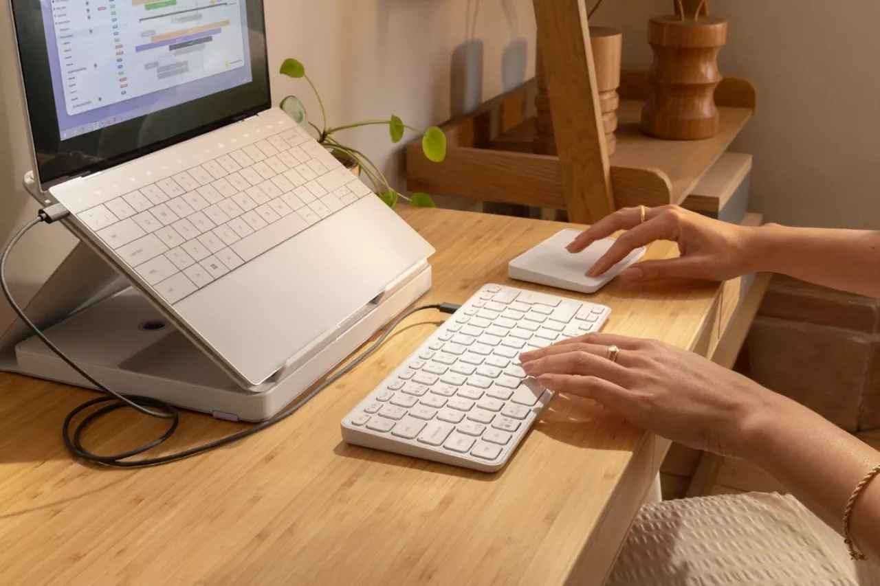 Casa Pop-Up Desk : un nouveau 'bureau mobile tout-en-un' chez Logitech