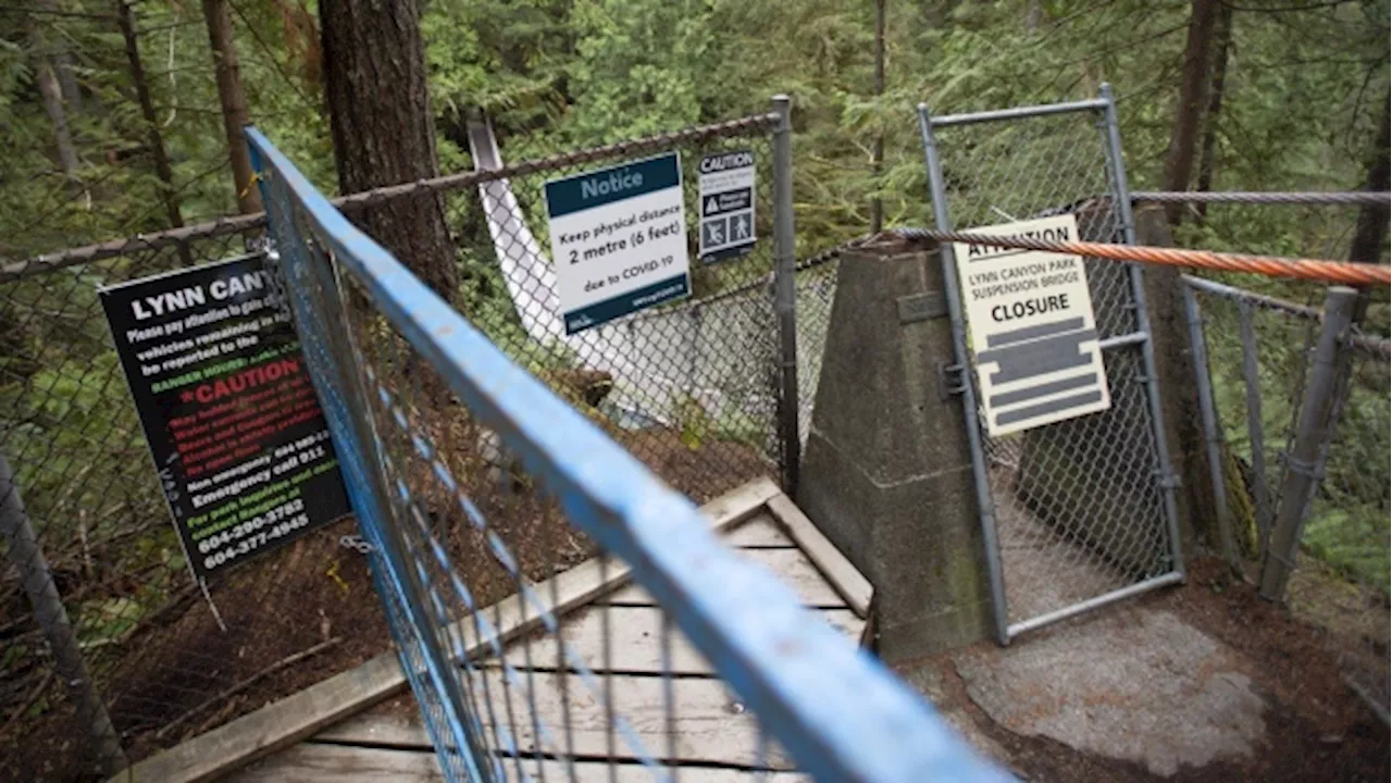 Ontario teen dies after falling off cliff in Vancouver area park