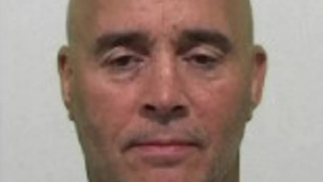 Curtis 'cocky' Warren wants 'peace': Notorious gangster avoids jail despite breaching a serious...