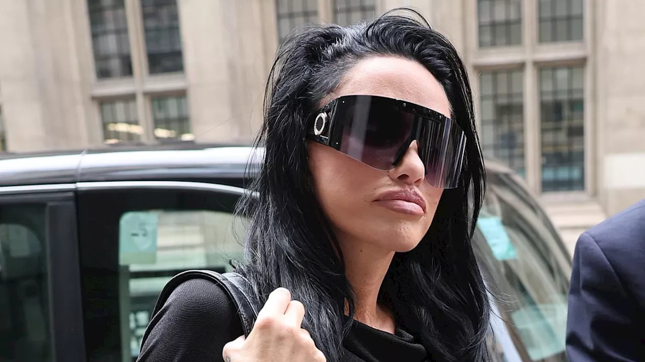 Katie Price arrives at High Court in all black outfit and sunglasses