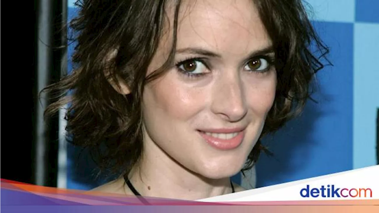 Main Lagi di Beetlejuice, Winona Ryder Kaget dengan Karakternya