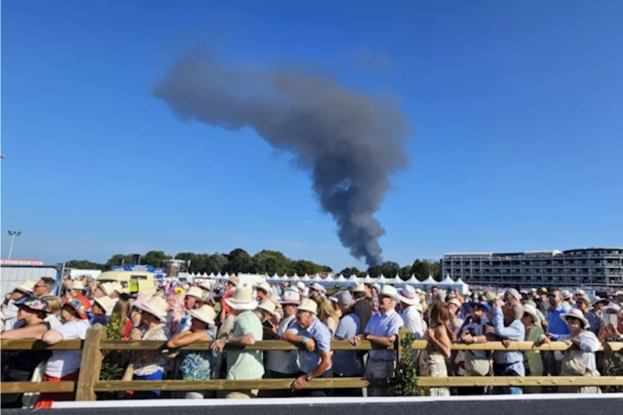 Uitslaande brand bij bouwbedrijf Danilith Delmulle: rookpluim is zelfs kilometers verderop te zien op Waregem