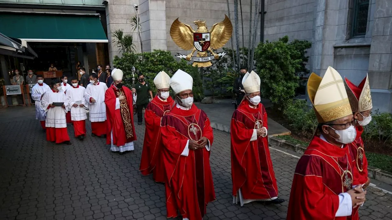 700 Pastor Dikerahkan untuk Membagi Komuni Saat Misa Bersama Paus Fransiskus