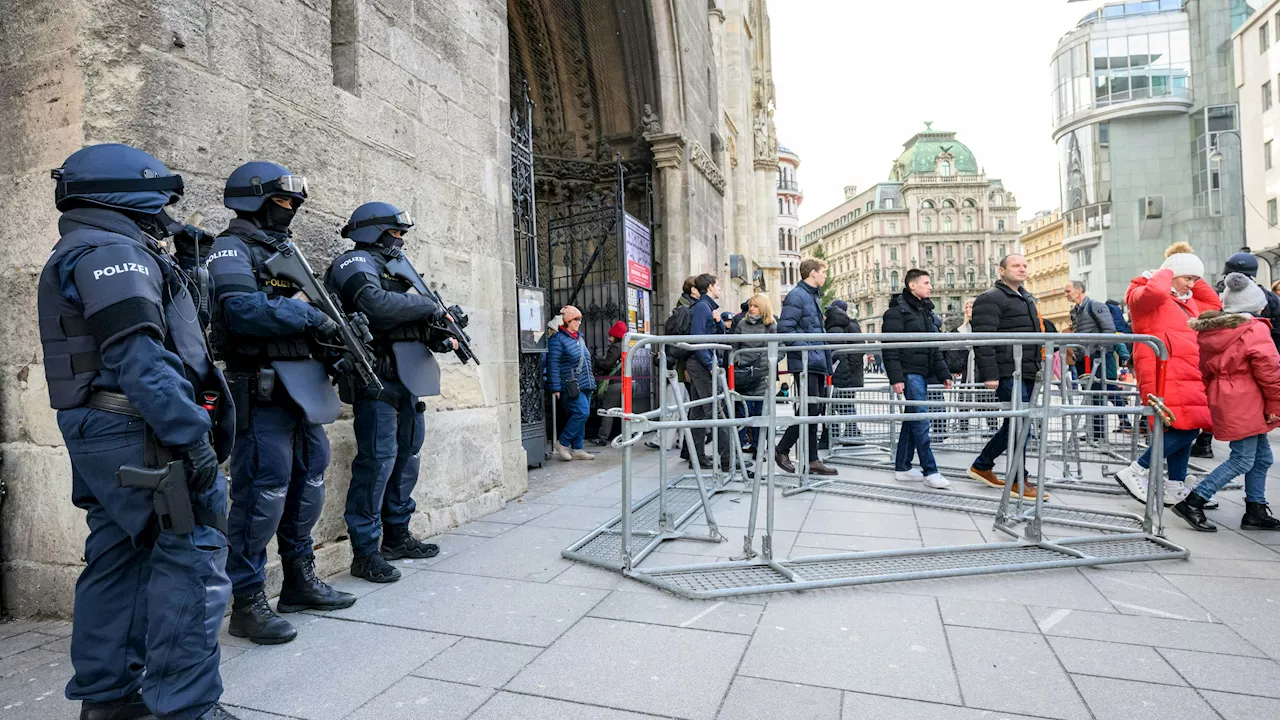 Anschlag auf Steffl geplant - Fix: Terrorverdächtiger (29) wird abgeschoben