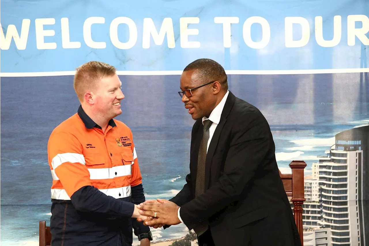 Minister Macpherson and mayor Xaba tackle Durban’s bad buildings