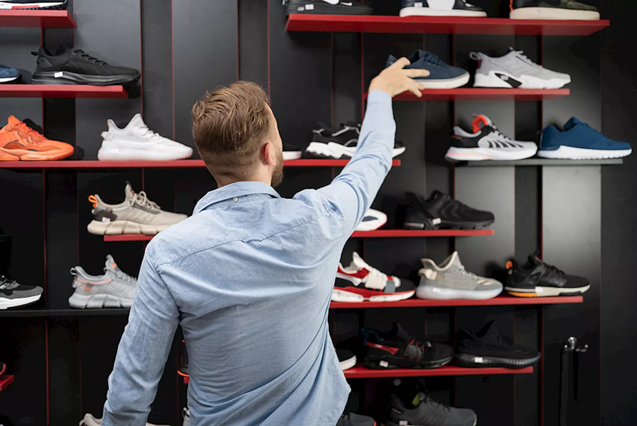 Estos son los modelos de tenis que integrante de LCDLF rechazó de Price Shoes