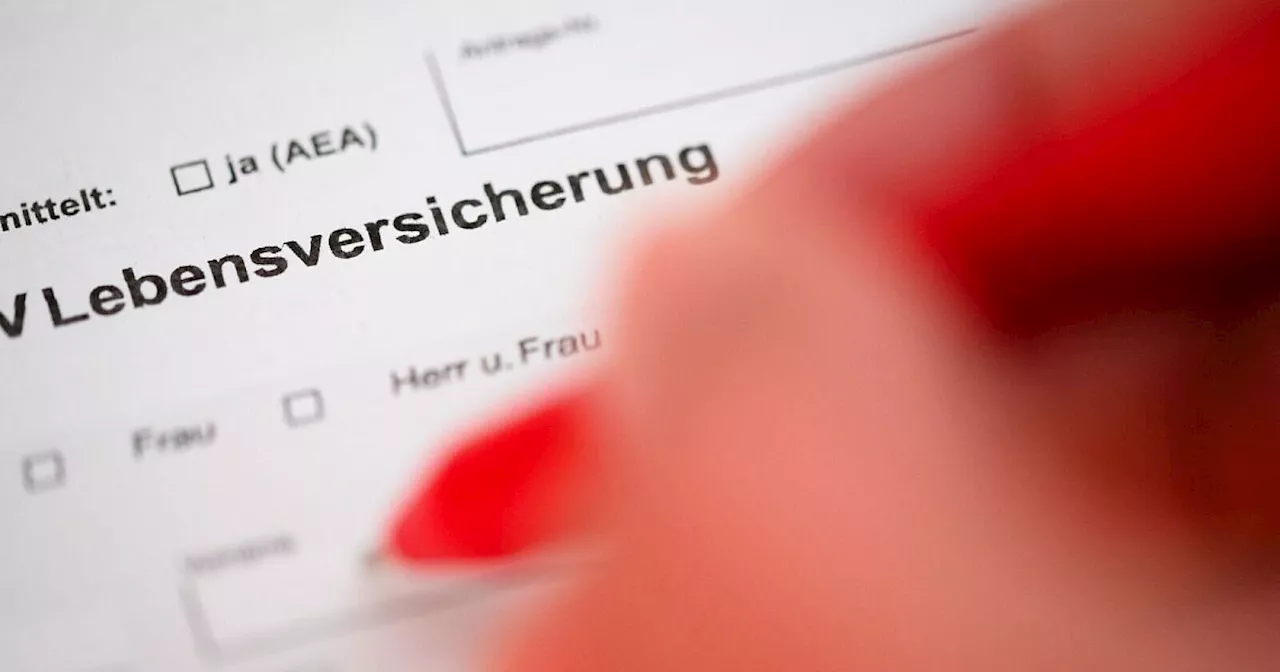 Finanzaufsicht findet viele Lebensversicherungen zu teuer