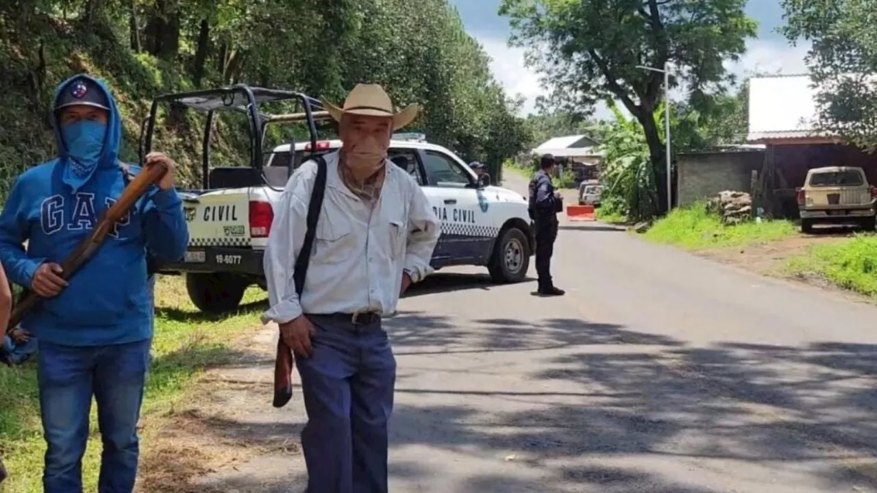 Habitantes de San Ángel Zurumucapio se levantan en armas contra el crimen organizado