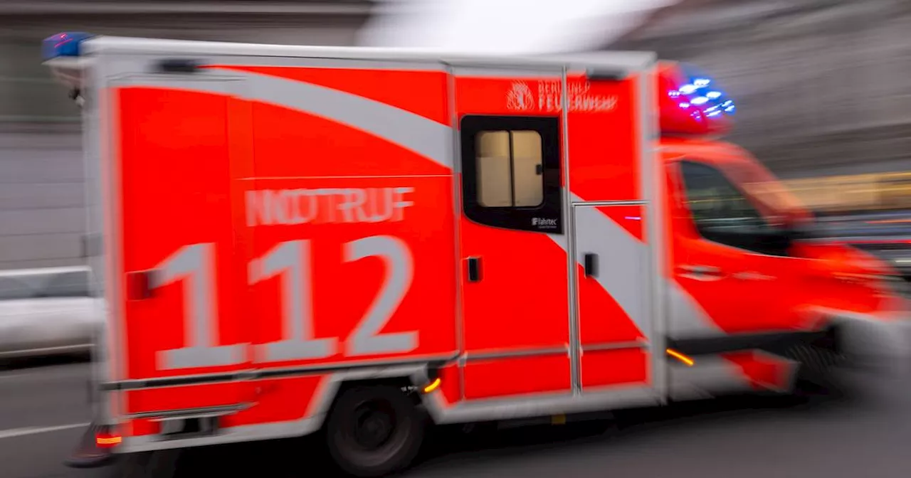 Autounfall in Hamburg: Zweijähriges Kind gestorben