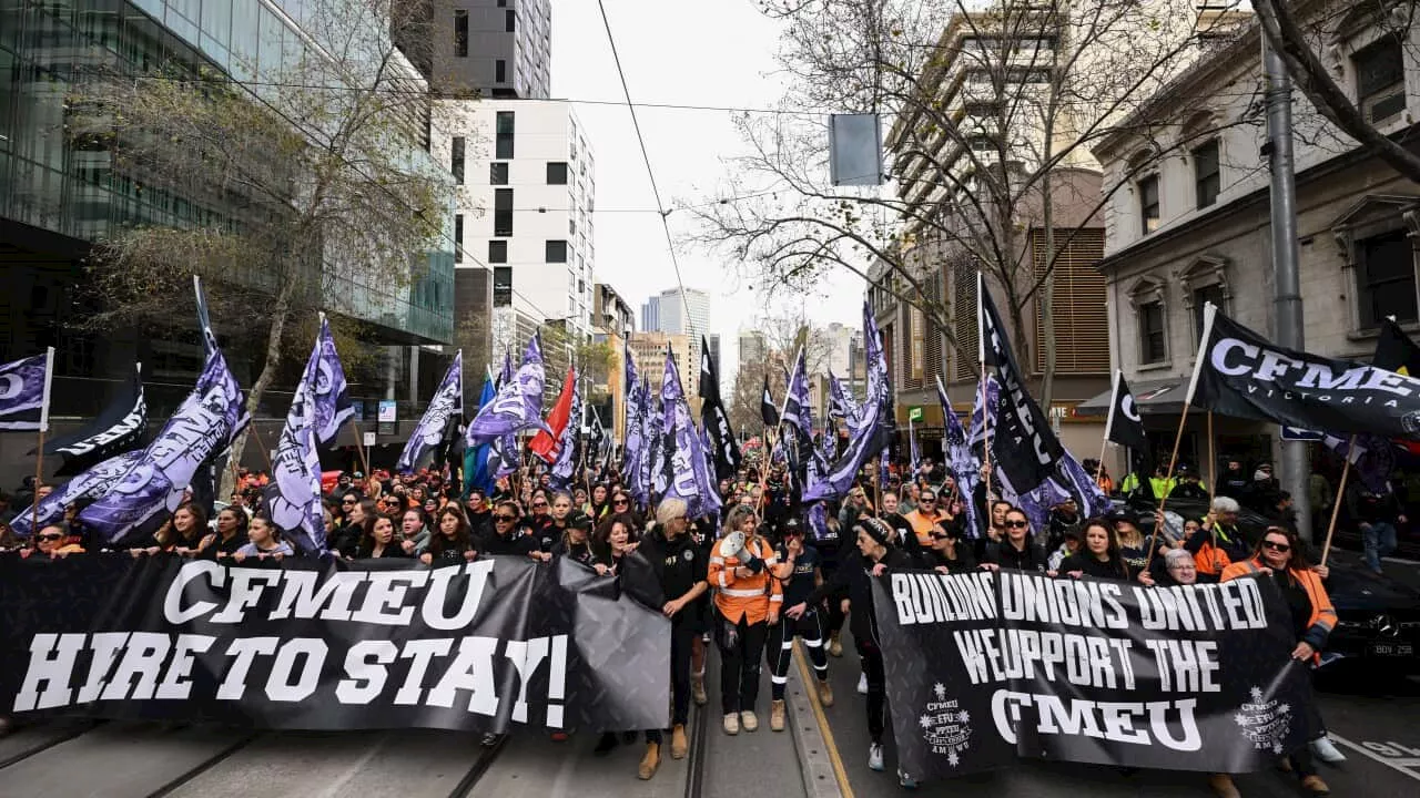 Tens of thousands of workers strike in solidarity with CFMEU across the country