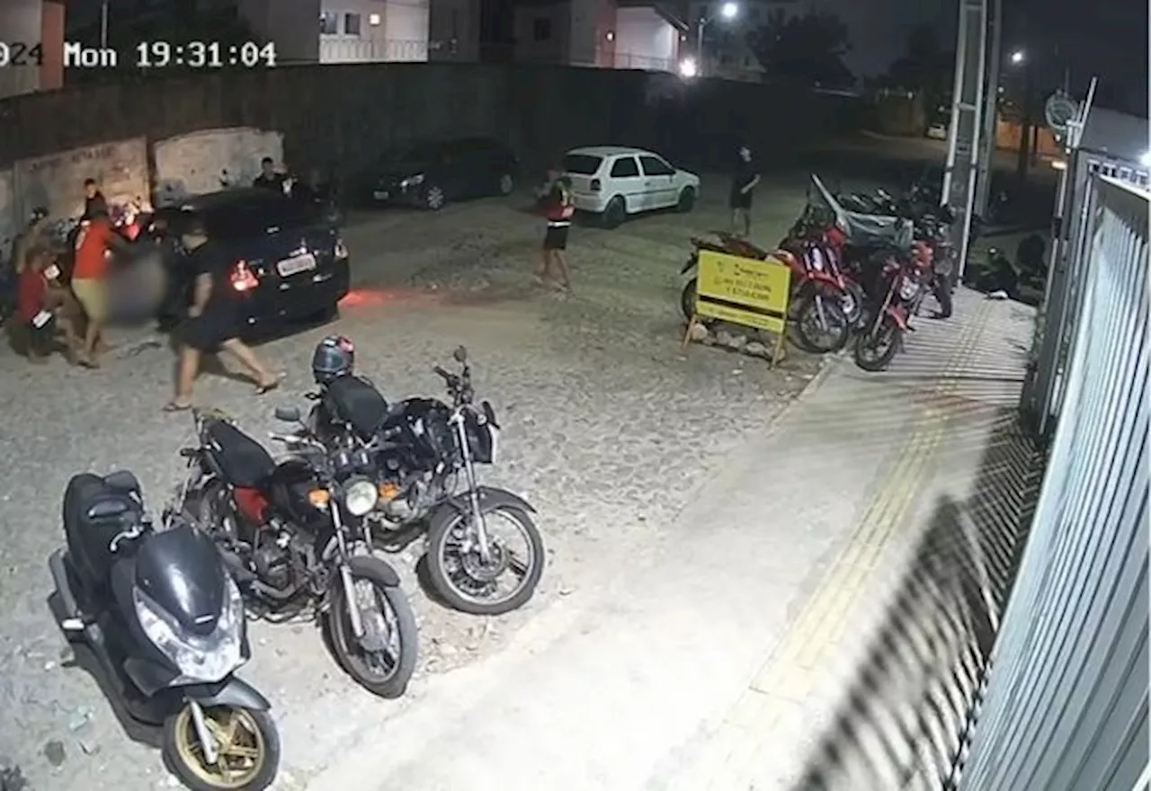 Casal é executado a tiros por 10 homens em Fortaleza; câmera flagrou o crime