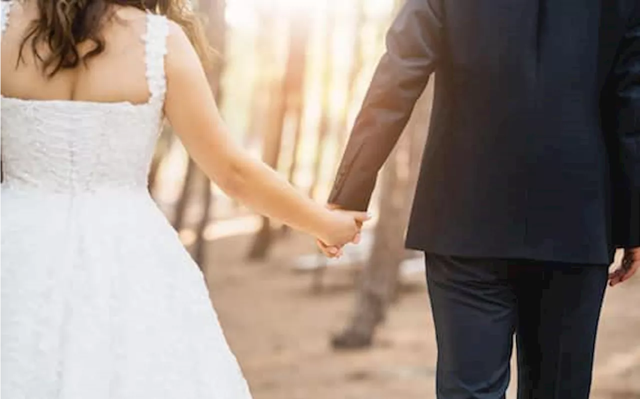 Matrimonio in Texas, sposi chiedono a invitati 400 euro a testa: non si presenta nessuno