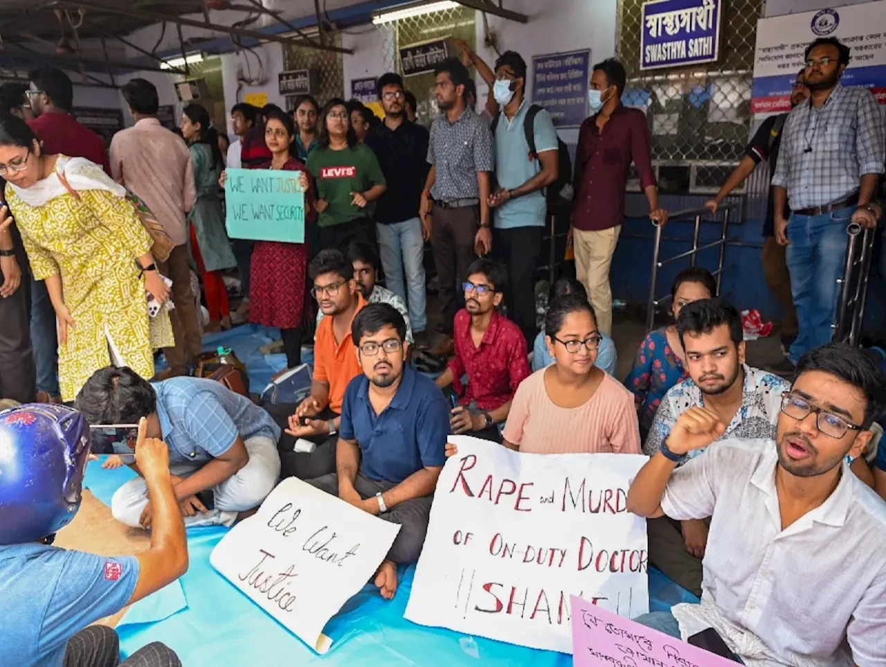 कोलकाता अत्याचार-हत्या प्रकरणात नवा ट्विस्ट, समोर आलं डॉक्टरचं नाव, घटनेच्या दिवशी 'तो'...