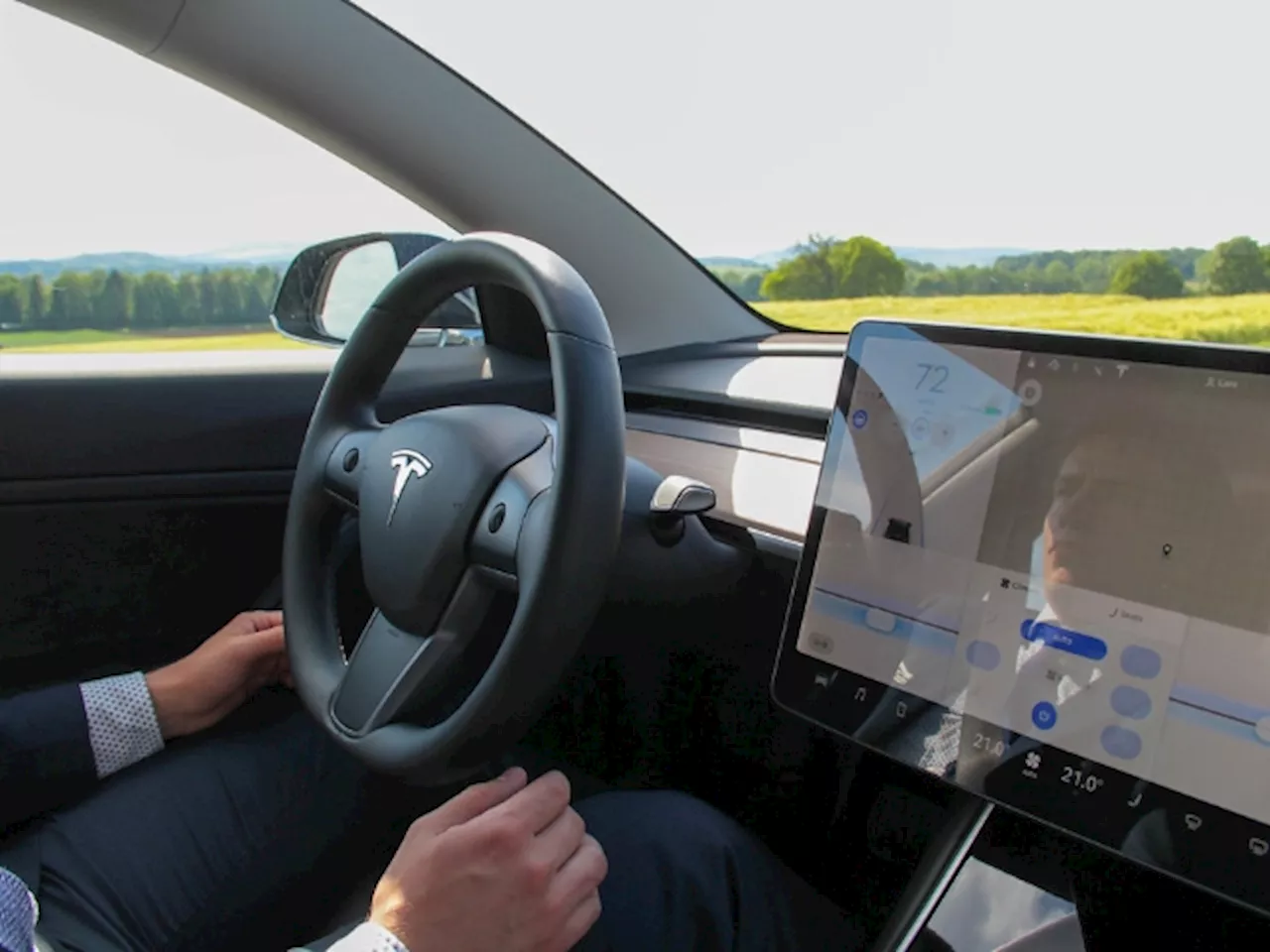 WSJ Has Eyes On Tesla, Suggesting Autopilot System Flaws Are Causing Several Fatal Accidents