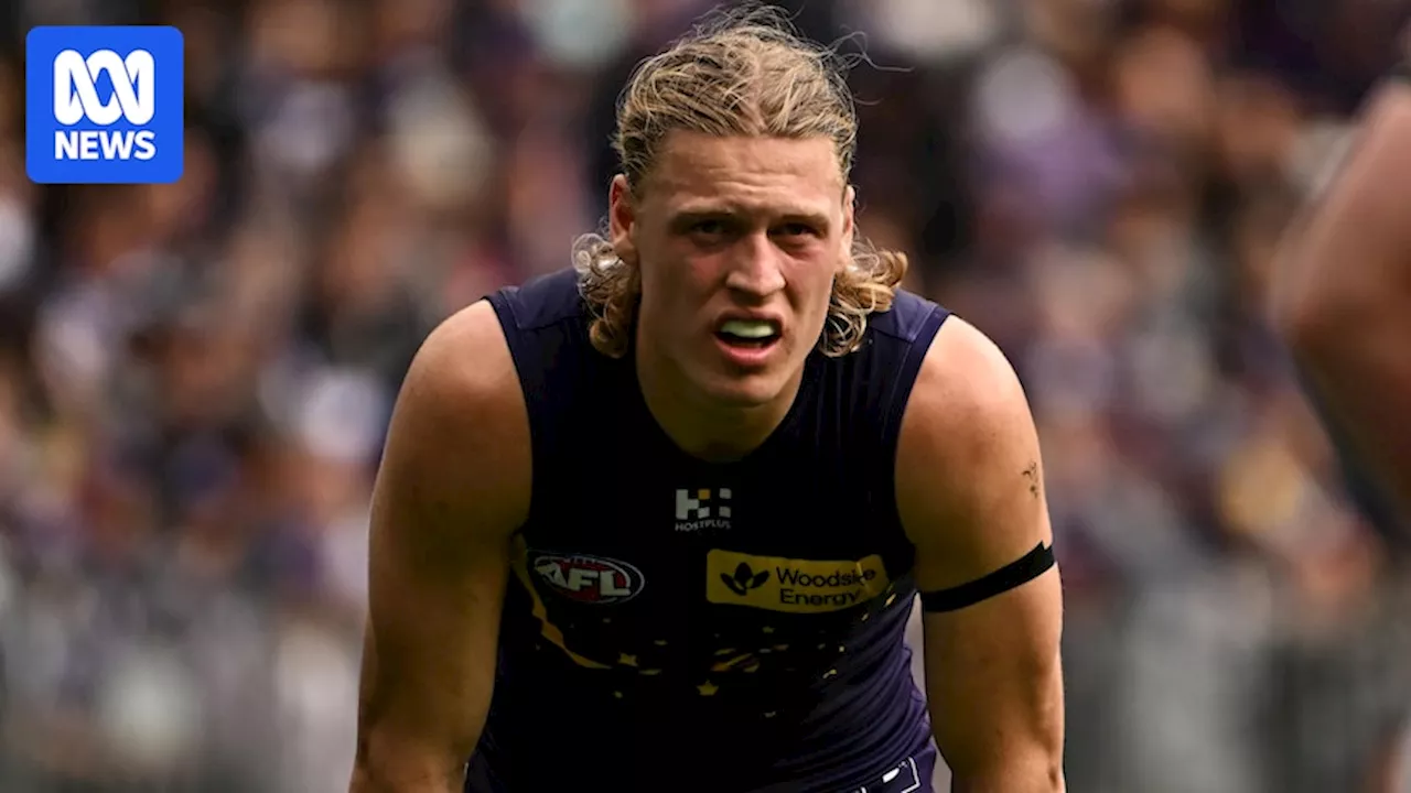 Fremantle star Hayden Young attempted to play final quarter of Port Adelaide clash with a broken leg