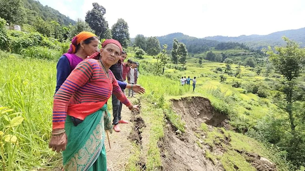 Chamoli: ऊपर से भू-धंसाव, नीचे हो रहा भूस्खलन, खतरे के साए में रह रहे किणझाणी गांव के 60 परिवारों ने छोड़े घर