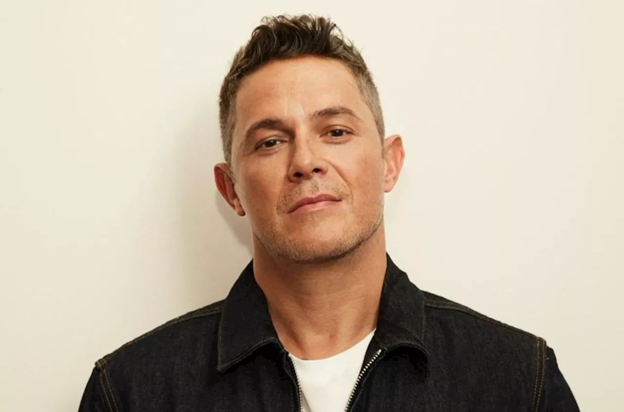 Alejandro Sanz Added to 2024 Billboard Latin Music Week Lineup