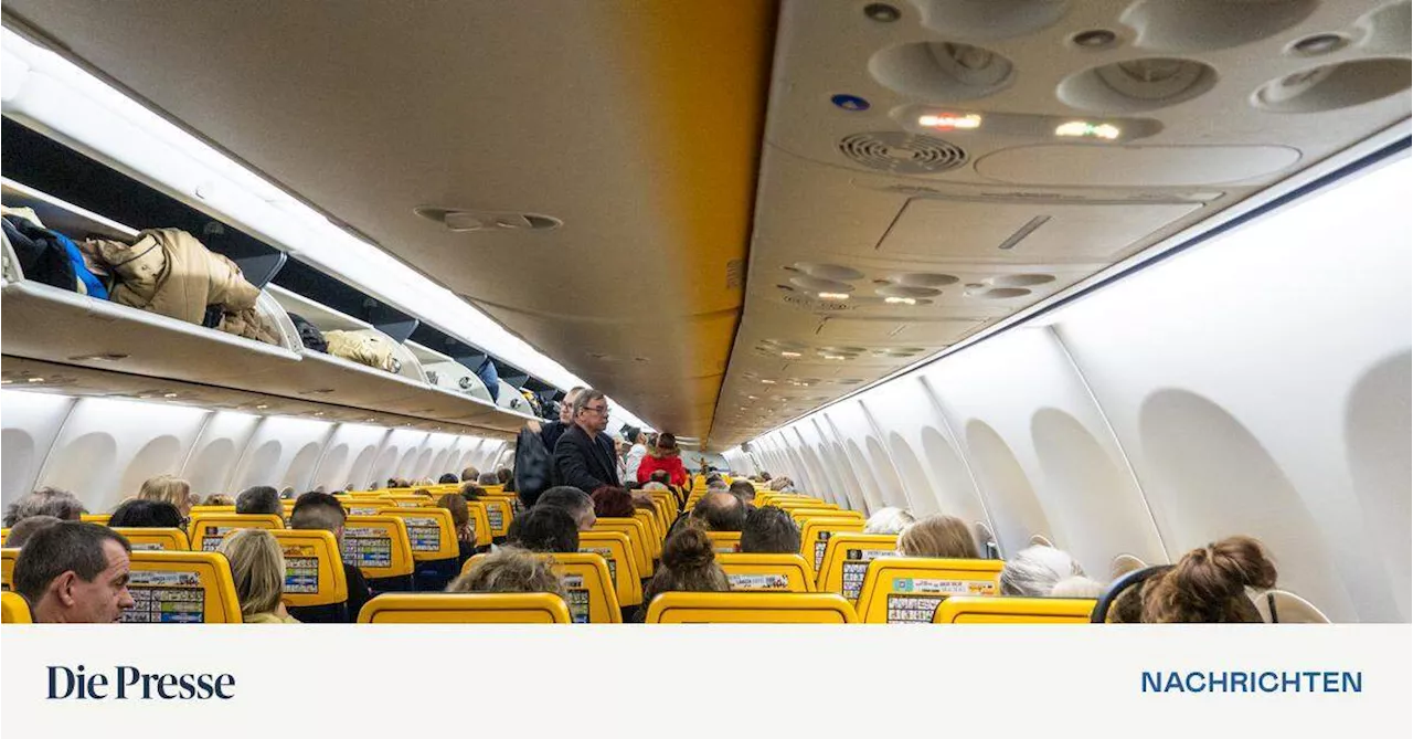 Flugbegleiter auf Ryanair-Flug von betrunkenem Passagier begrapscht