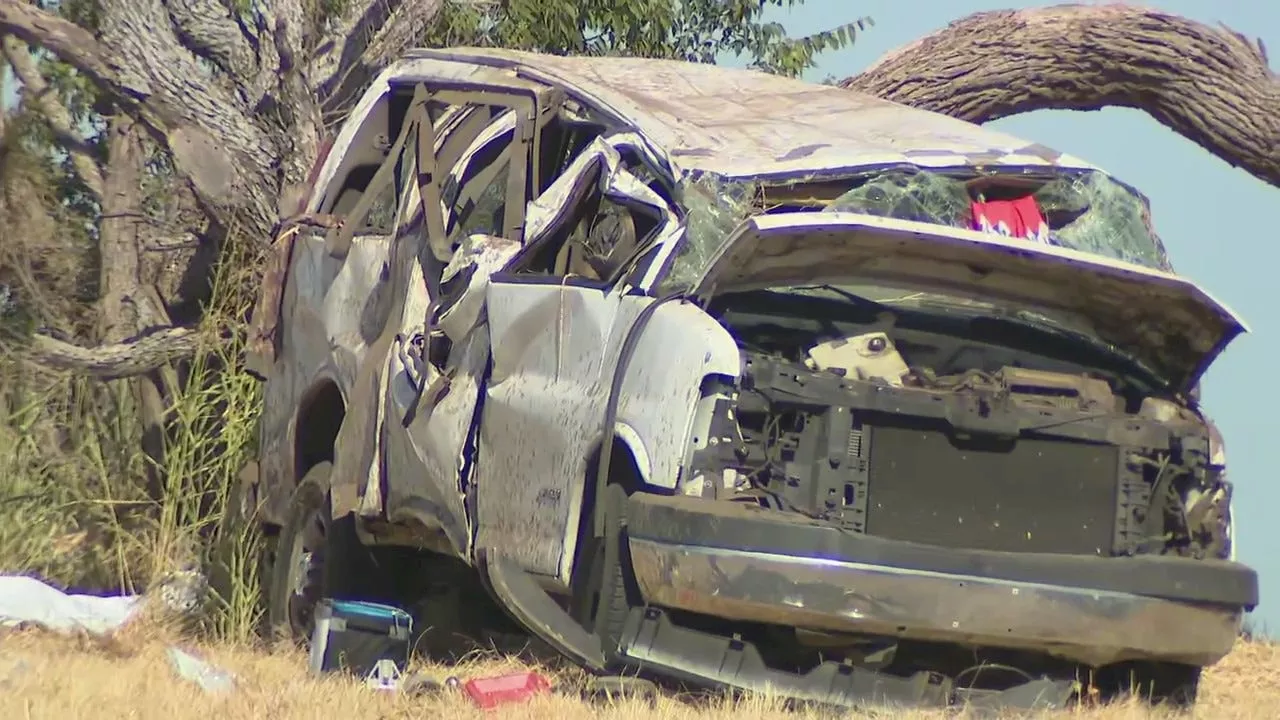 Wise County crash: 3 killed, 11 injured after passenger van flips