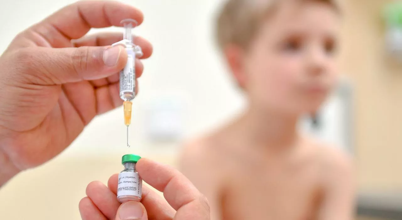 Morbillo, boom di casi nel Lazio: impennata di contagi nel primo semestre del 2024. Sintomi, cause, vaccini e