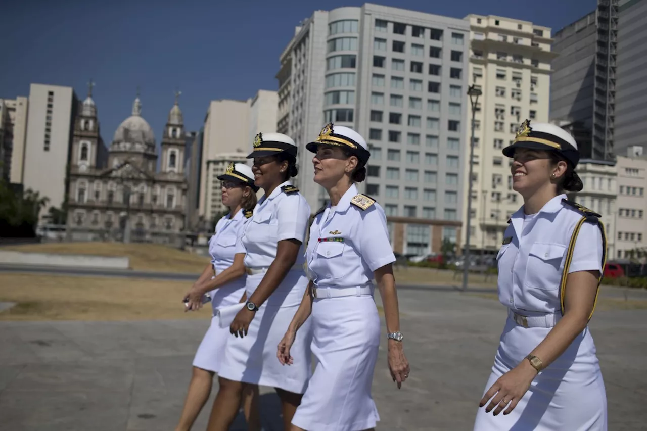 Mulheres poderão prestar serviço militar voluntário a partir de 2025