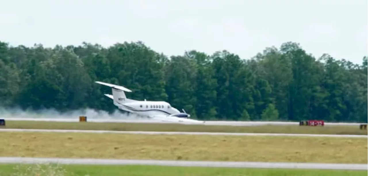 ‘Exceptional landing’: Pilot experiencing landing gear issues makes successful emergency landing at Conroe airport