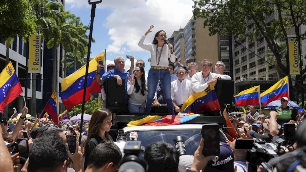 Venezolanos defienden en las calles triunfo de Edmundo González a un mes de elección