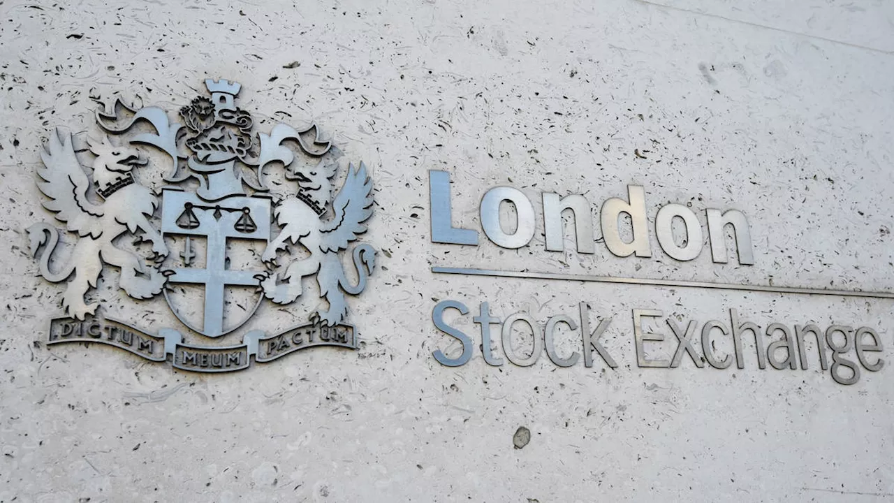 FTSE 100 fails to make gains as banking stocks hit by tax raid fears