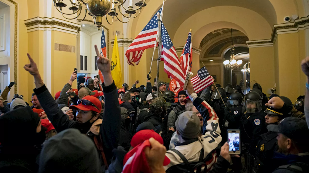 États-Unis : le premier assaillant du Capitole, en janvier 2021, condamné à quatre ans de prison