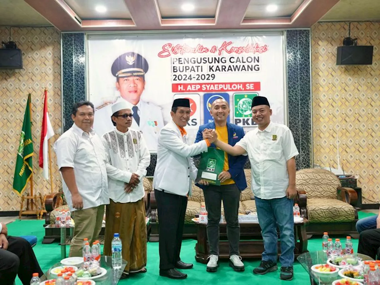 Diusung 4 Partai, Aep-Maslani Mendaftar ke KPU Kabupaten Karawang