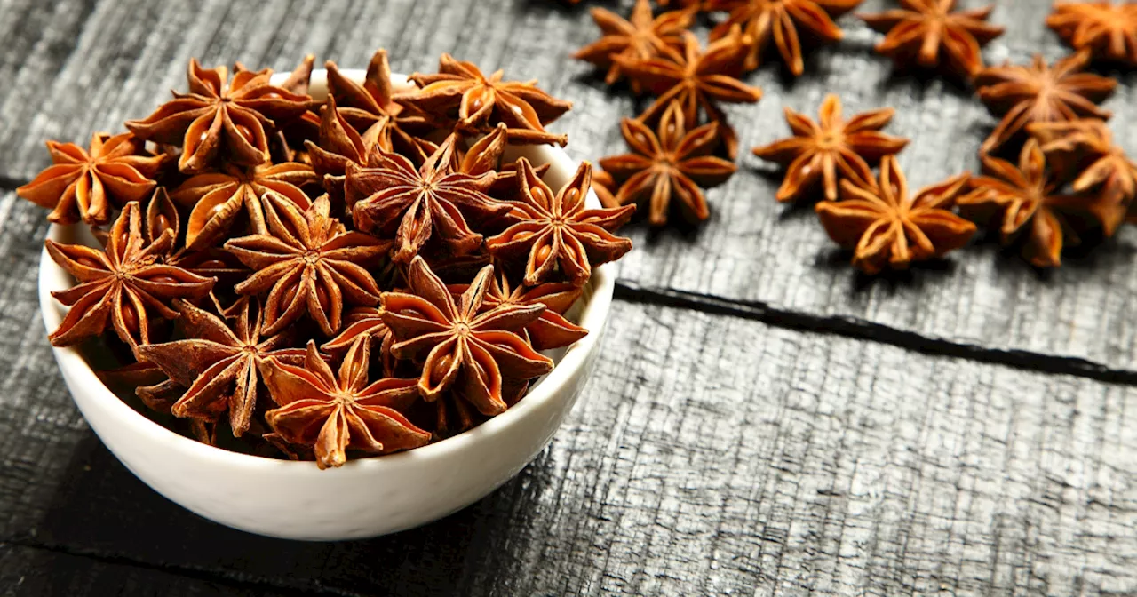 Star Anise Water: मॉर्निंग ड्रिंक बनाने के लिए बेस्ट है यह चीनी मसाला, पीते ही दिखाने लगेगा असर